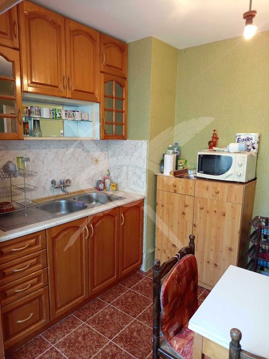 Дава се под наем Тристаен апартамент в Варна, Левски - 60 кв.м за 450 € - Снимка #2
