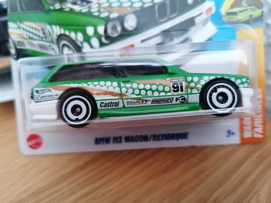 10 броя Hot Wheels BMW моделчета