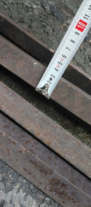 Продам железный уголок