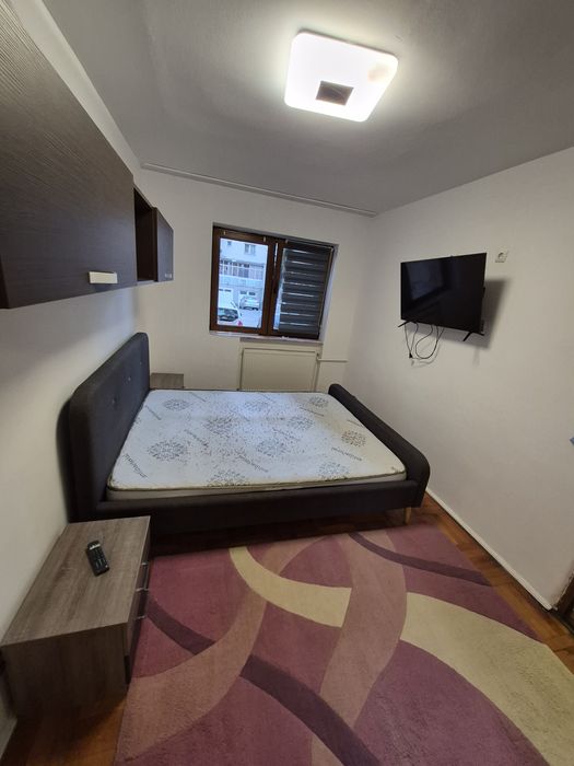 Inchiriez apartament 2 camere central