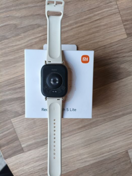 Продам смарт часы редми 5