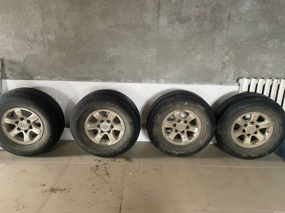 Продам летние шины, на Тойота прадо