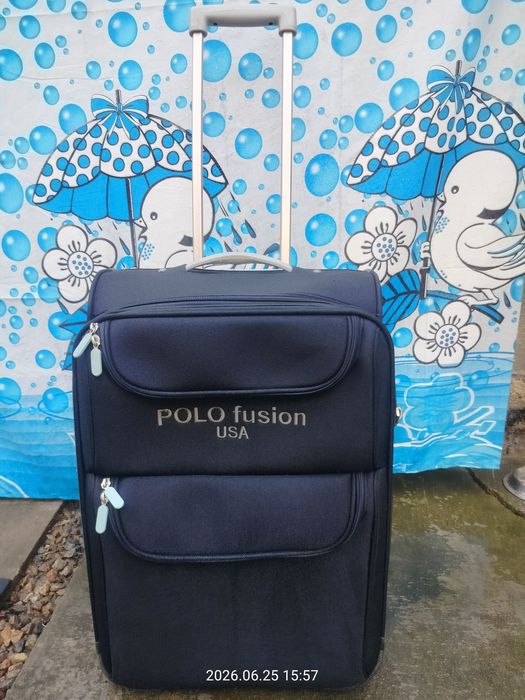 Продам чемодан " POLO " .