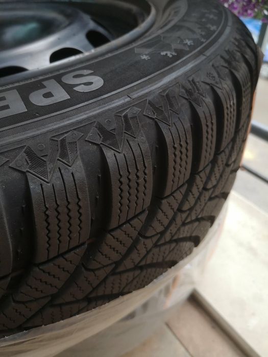 Оригинални 15" джанти Opel 4x108 ET32 + зимни гуми Semperit 185/65 R15