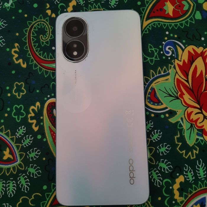 Oppo A18 с гарантией