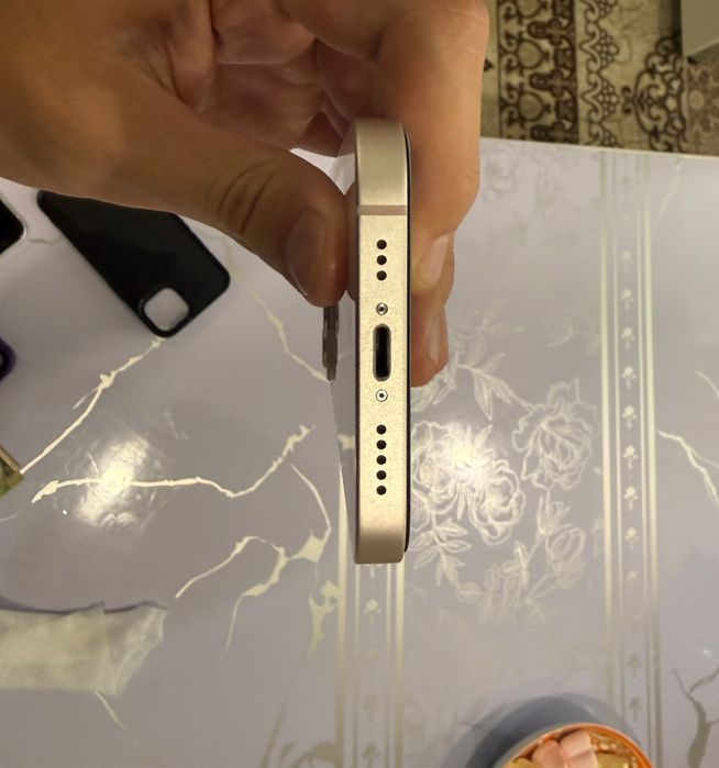 IPhone 13 256/79акб в идеале