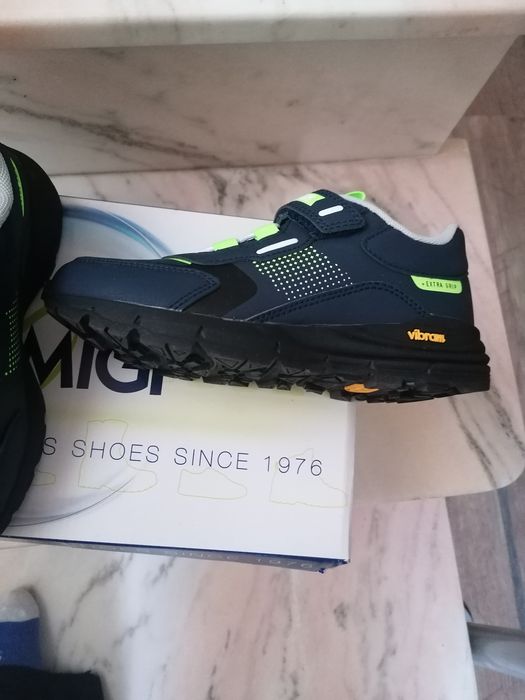 Pantofi sport mărimea 32