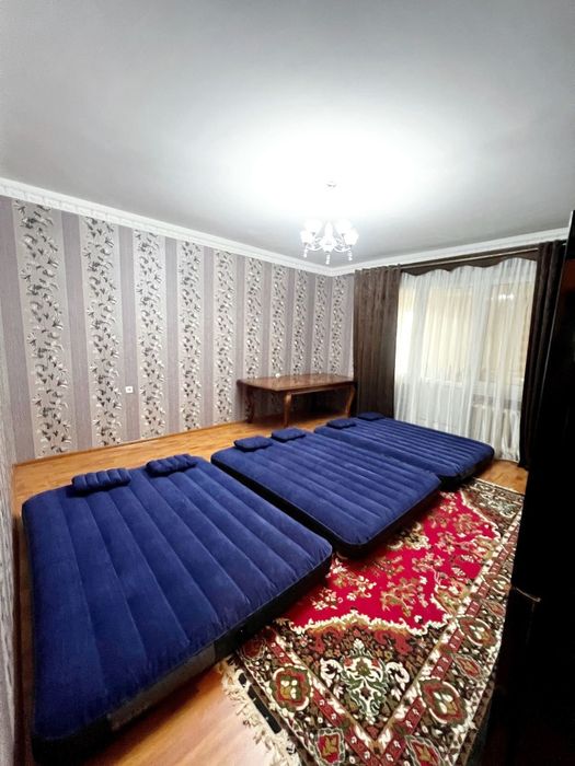 YUNUSOBOD, Bodomzor Metrodan chiqqanda