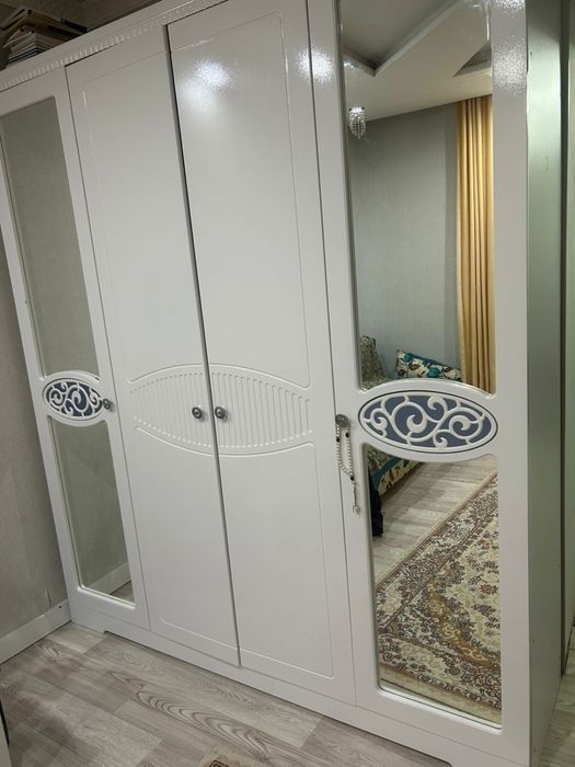 Шкаф для одежды.