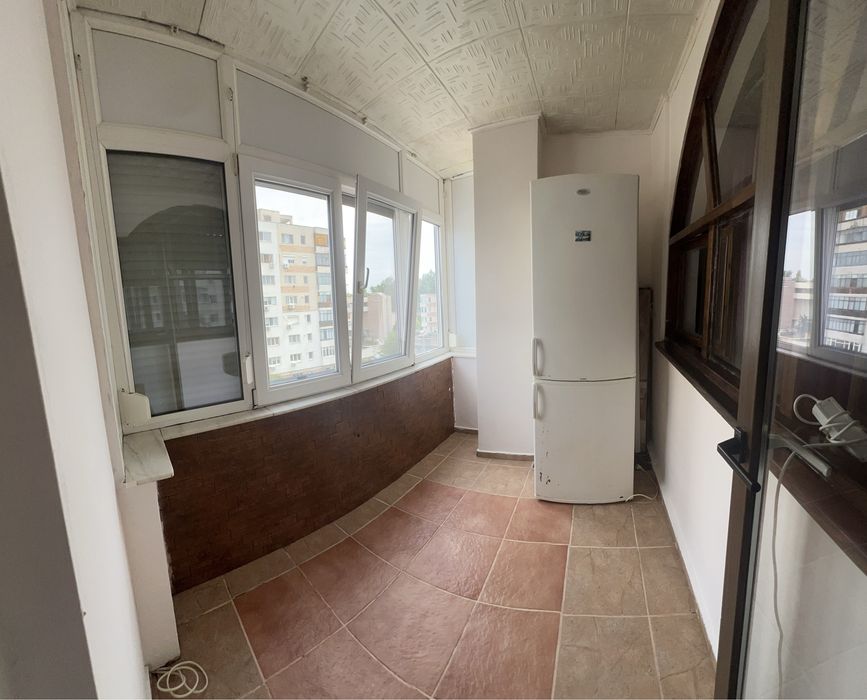 Inchiriez apartament 2 camere zona Elegant Slobozia