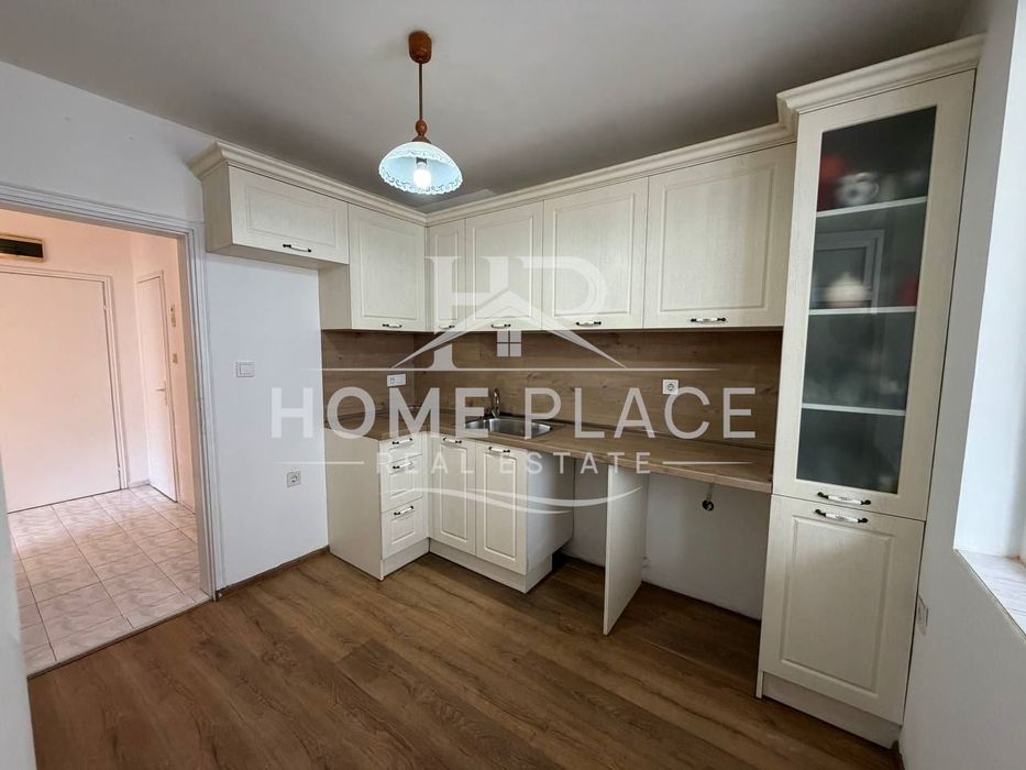 Тристаен тухлен апартамент, Завод Дружба