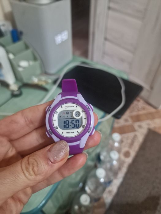 Продам часы детские