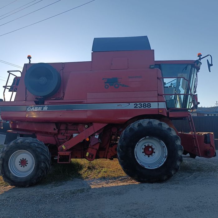De vânzare combină Case IH 2388 4x4