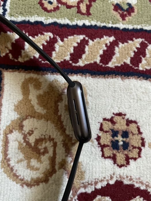 Продам Apple watch se 1