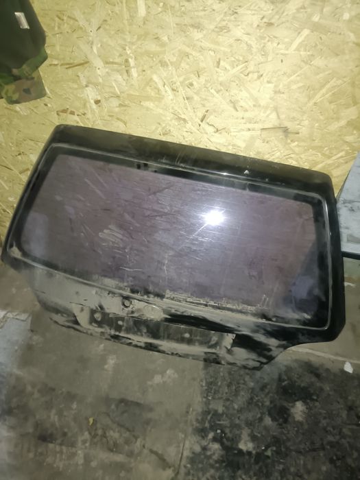 Крышка багажника гольф 3