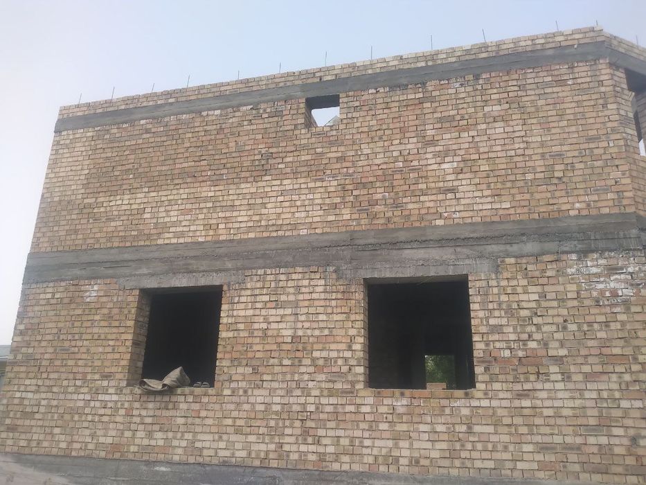 Уй сотилади.Жомбой Халвойи кишлоги