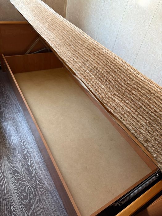 Кровать односпальная