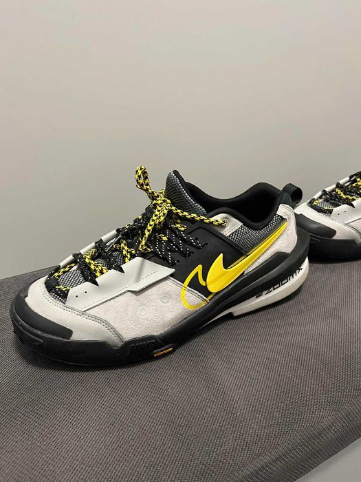 Nike x sacai zagamadome sp sacai matte silver yellow