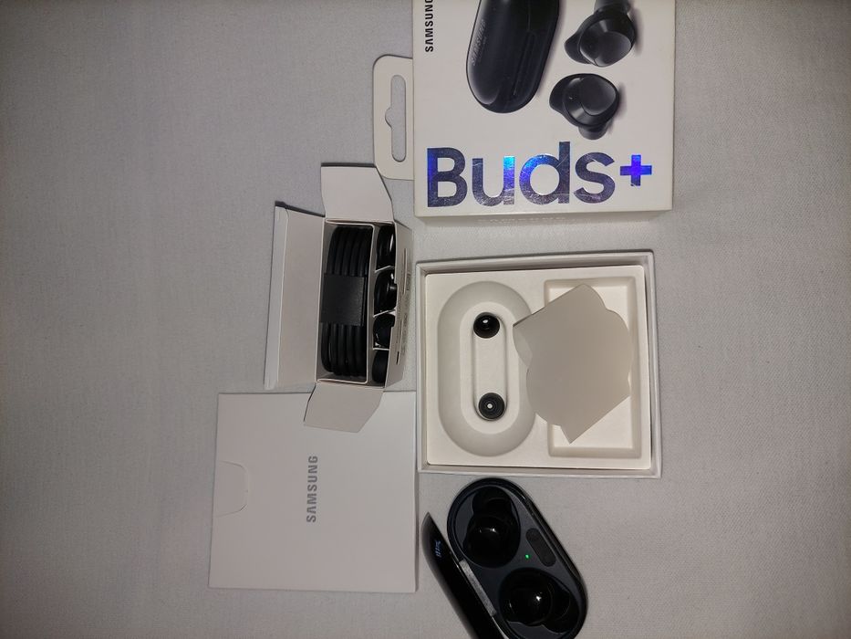 Наушники Samsung Buds+