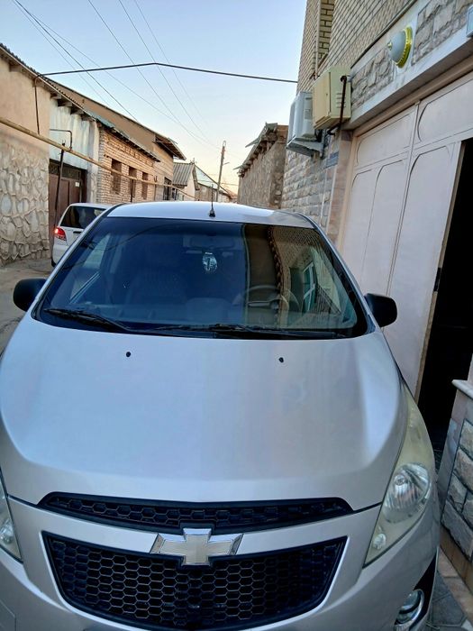 Шевролет спарк сотилади