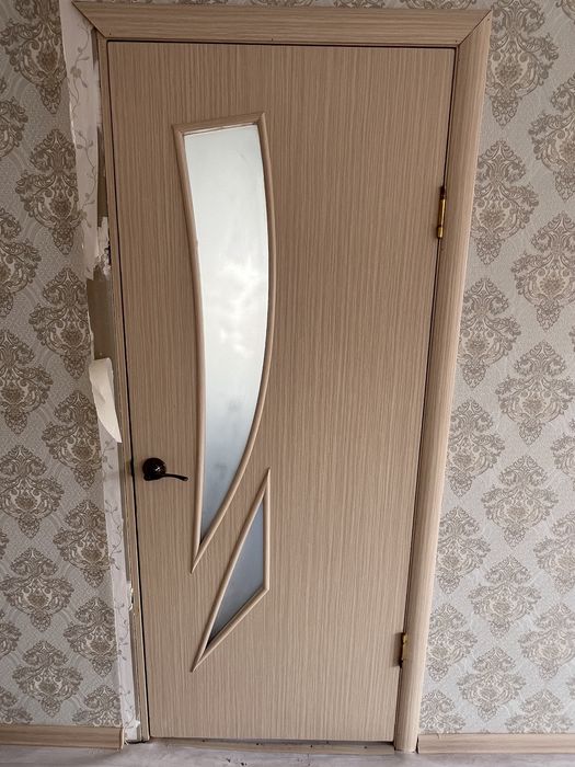 Межкомнатные двери 5 штук