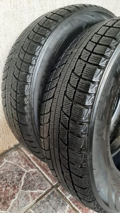 Продам срочно шины для cr-v