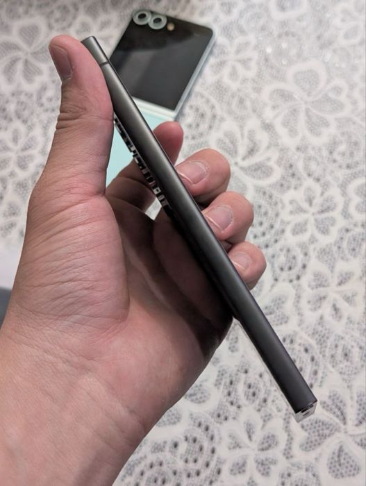 Samsung Galaxy S24 Ultra 12/256Gb 650$