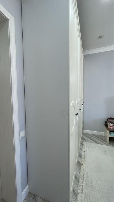 Шифоньер б/у в отличном состоянии