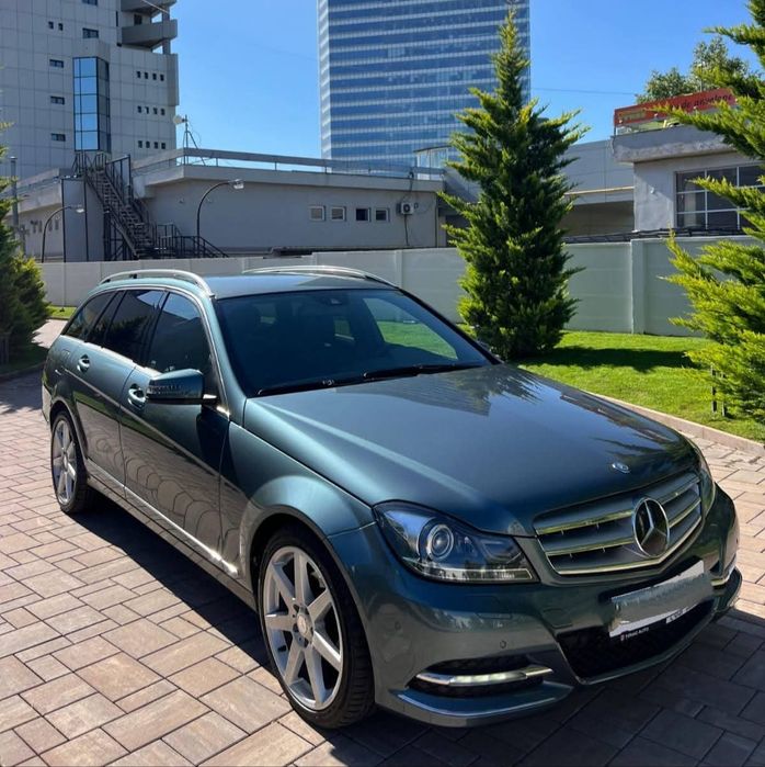 MERCEDES-BENZ Unknown Model 2011