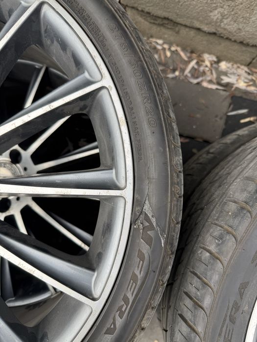 Диск с покрышкой 245/40/20