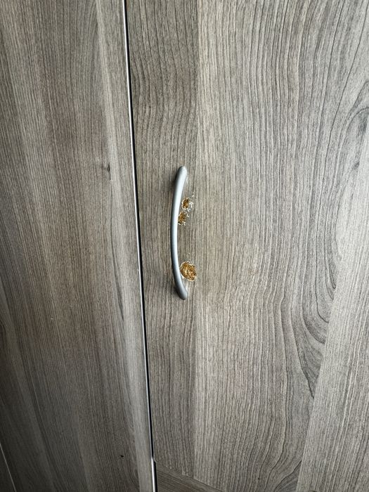 Продам шкаф для одежды