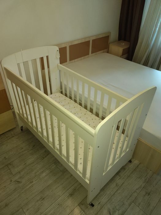 Patut de lemn pentru copii