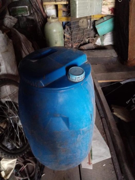 Продам бочку пластмассовую