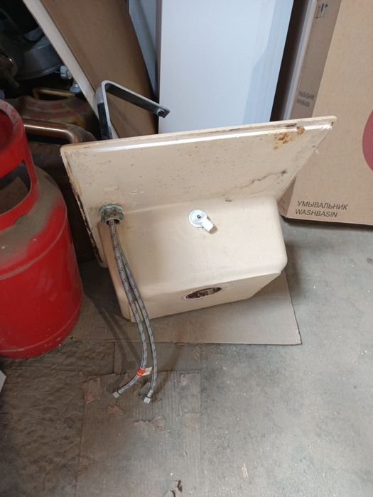 Продам мойка без смесителя