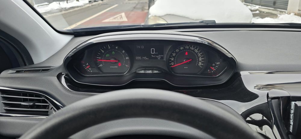 Peugeot 208 , 94.000km înmatriculata