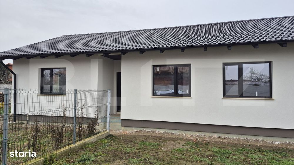 Casa cu 4 camere  semifinisata, 92 mp, teren 400 mp, in Vetis