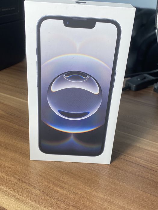 iPhone 16e• 128 GB • Black