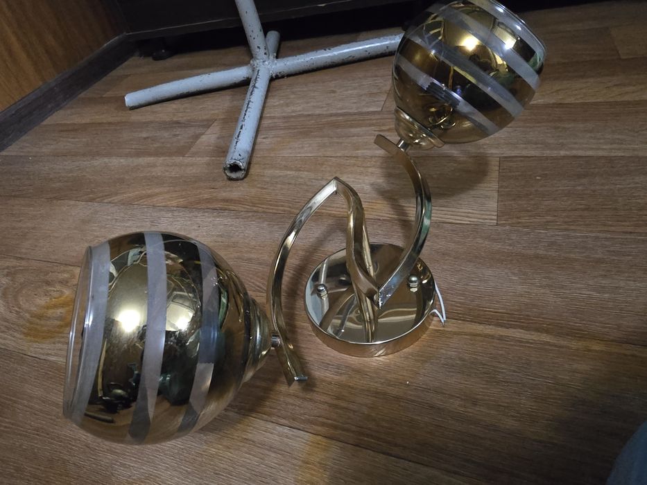 Продам люстры в отличном состоянии