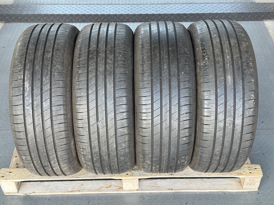 4бр. Летни Гуми С Борд 215/55R/17 -GOODYEAR- DOT:0620- 6.4мм.+5.5мм. *120€ за Комплект*