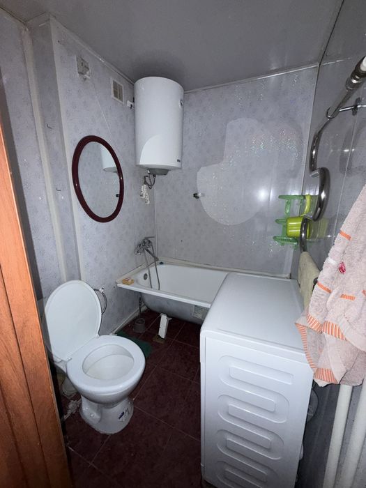 Продам 2 комн квартиру Джамбула 55