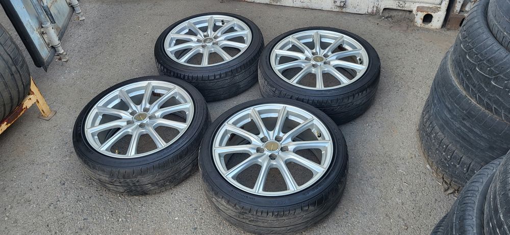 Продам диск комплект R17