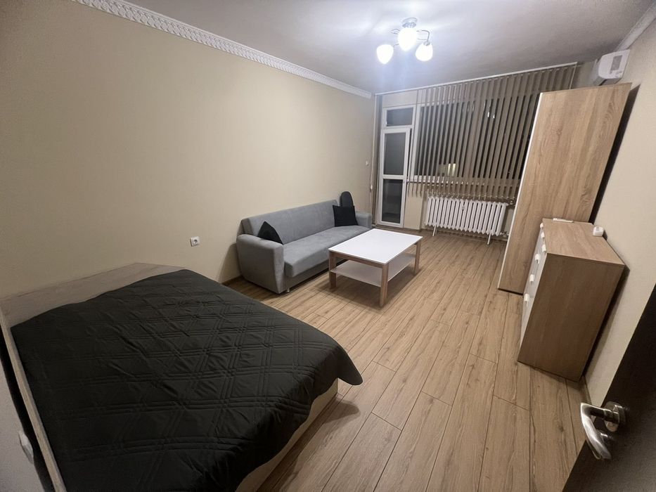 Продава се Тристаен апартамент в Плевен, Сторгозия - 58 кв.м за 1983 €/кв.м - Снимка #1