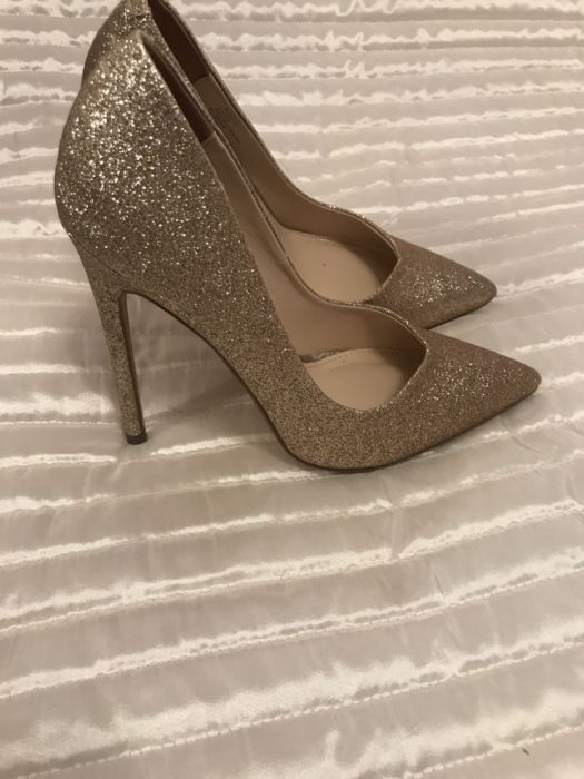 Златисти брокатени обувки