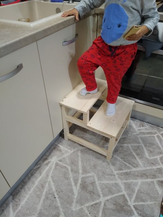 Детско помощно столче (стълба)