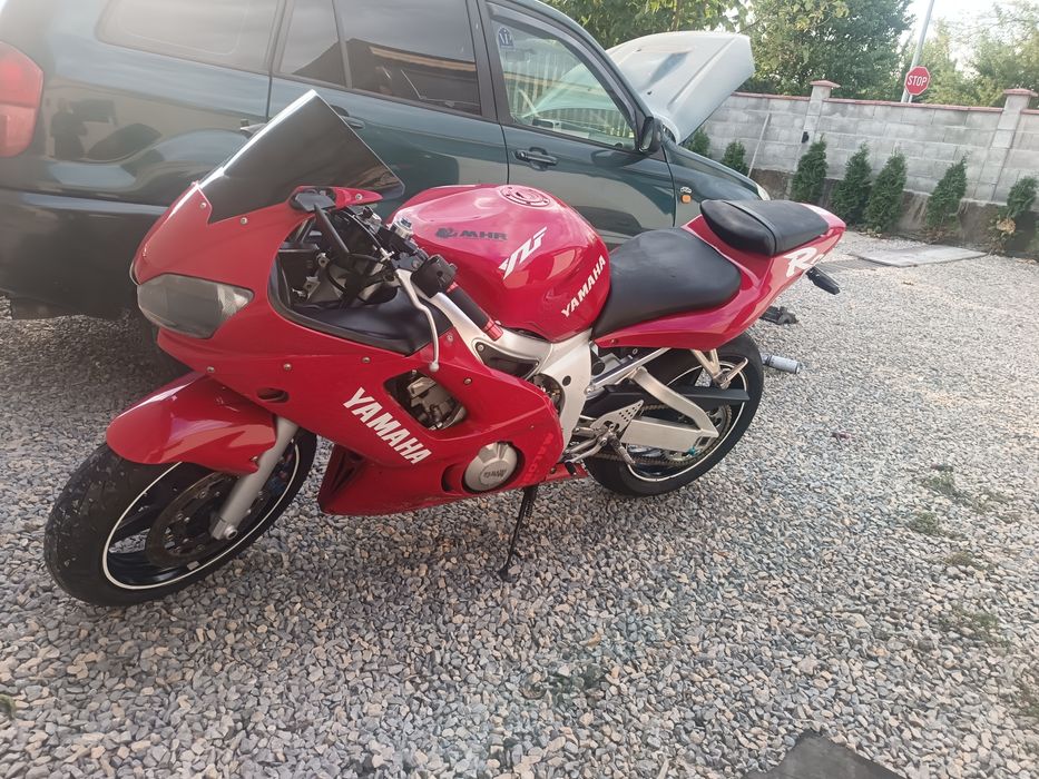 Продавам Yamaha R6