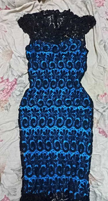 Платье вечернее строгое шикарное