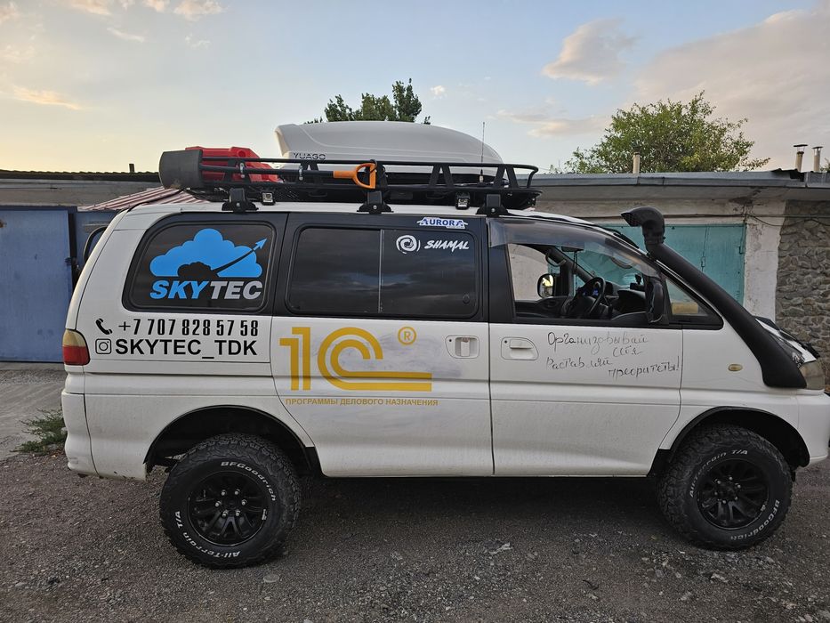 Продам автомобиль Delica