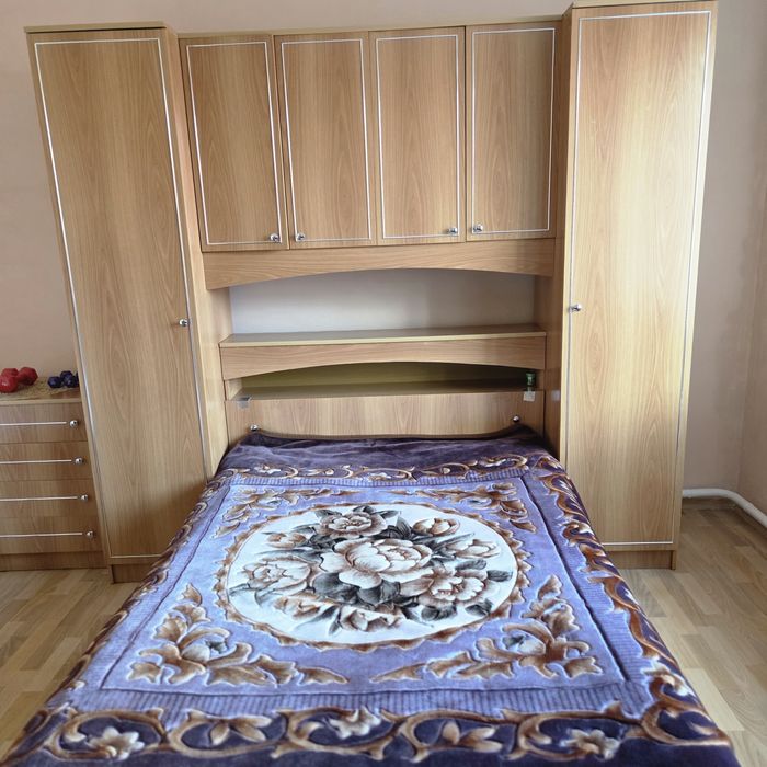 Продам спальный гарнитур