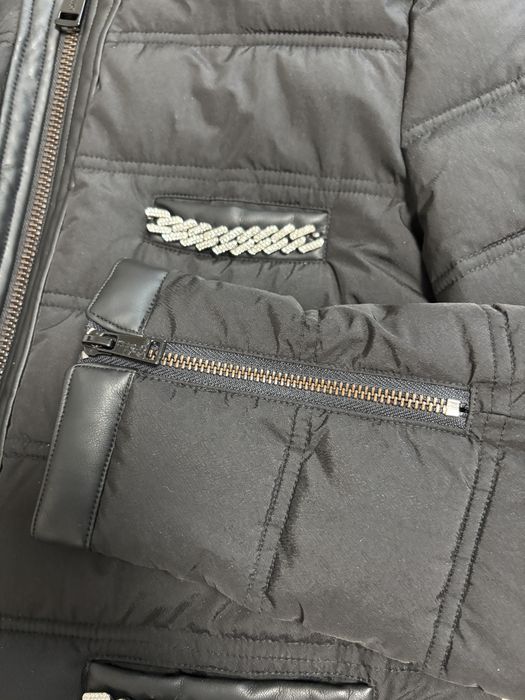 Ново зимно яке Guess