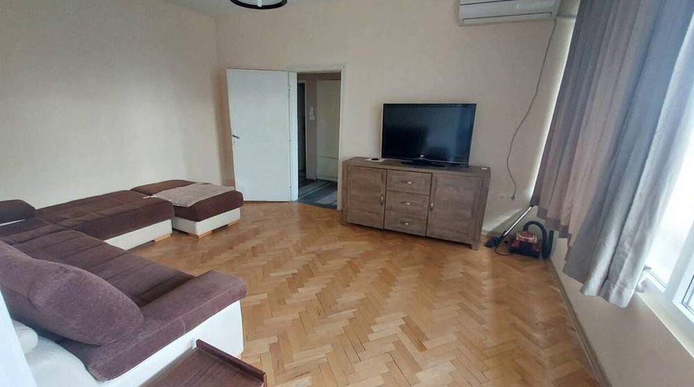 Дава се под наем Тристаен апартамент в Пловдив, Каменица 1 - 70 кв.м за 400 € - Снимка #2